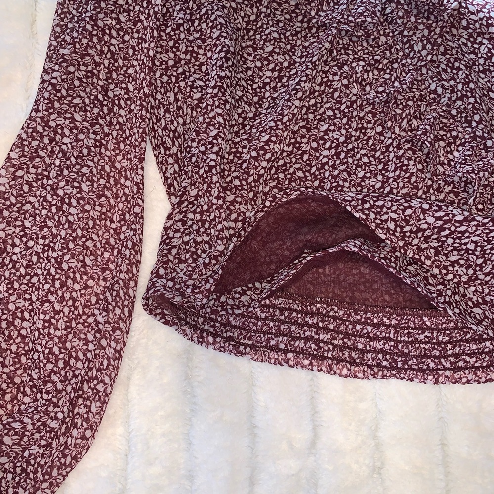 A&F Floral top - Picture 5 of 6
